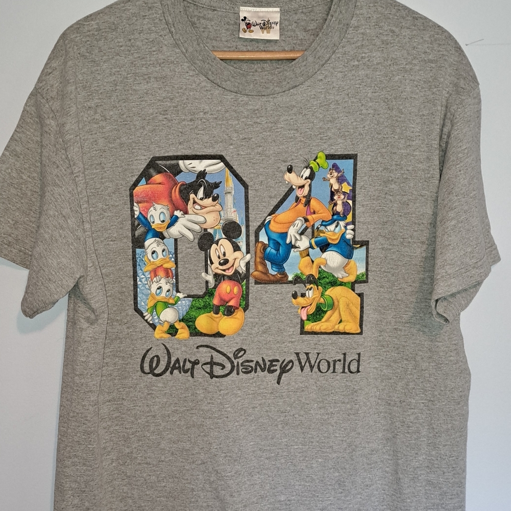 Y2K Disney shirt